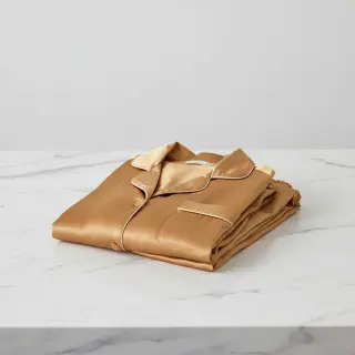 Satén gold