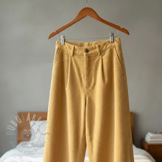 Ribfluweel 6W WASHED STRETCH light yellow
