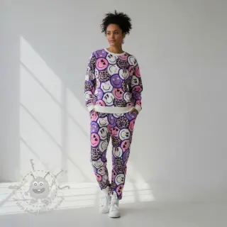 Sweaterstof Happy faces purple digital print