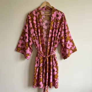 Bavlnená látka SATIN Flower Kala caramel