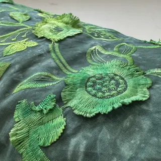 Bavlnená látka TIE DYE EMBROIDERY Flora design A