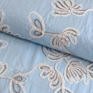 Katoenen stof EMBROIDERY Loom En Light baby blue