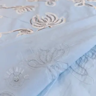 Katoenen stof EMBROIDERY Loom En Light baby blue