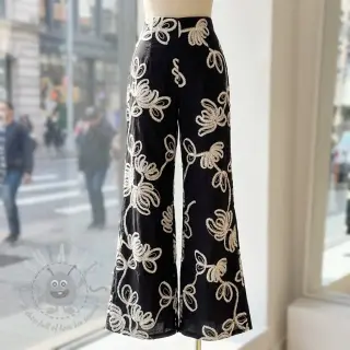 Katoenen stof EMBROIDERY Loom En Light black