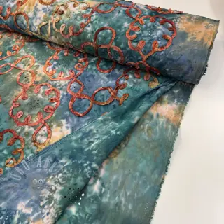 Katoenen stof TIE DYE EMBROIDERY Elise tape design C
