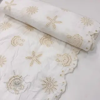 Katoenen stof EMBROIDERY Sea ornaments white