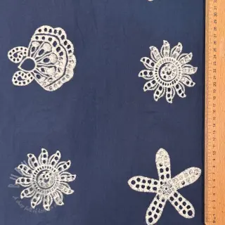 Katoenen stof EMBROIDERY Sea ornaments navy