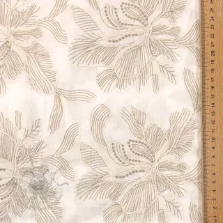 Katoenen stof VOILE EMBROIDERY Kim off white