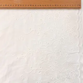 Bavlnená látka VOILE EMBROIDERY ONE-SIDE BORDER white