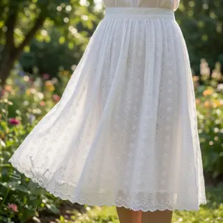 Katoenen stof EMBROIDERY TWO-SIDE SCALLOP Neo white