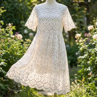 Katoenen stof EMBROIDERY Lilian natural