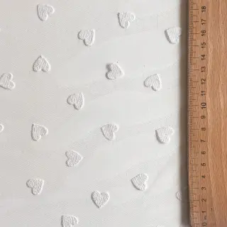 Tyl na TUTU Flock shiny hearts offwhite