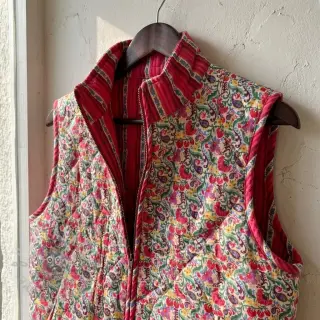 Katoenen stof VOILE STEPPED Paisley flowers white digital print