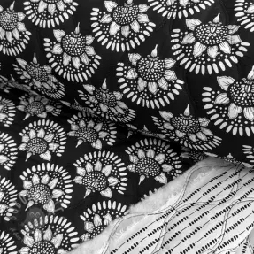 Katoenen stof VOILE STEPPED Bouquet flowers black digital print