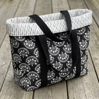 Katoenen stof VOILE STEPPED Bouquet flowers balck digital print