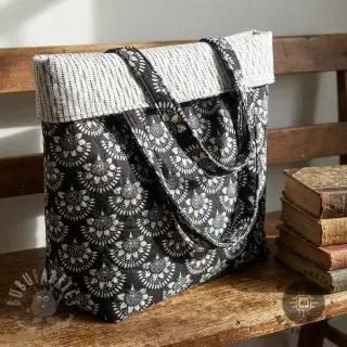 Katoenen stof VOILE STEPPED Bouquet flowers black digital print