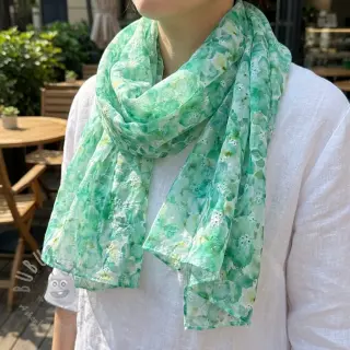 Katoenen stof EMBROIDERY Viola green digital print