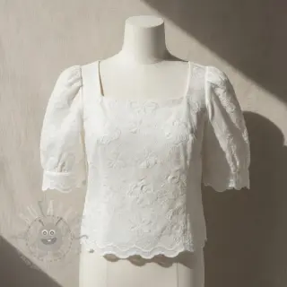 Katoenen stof EMBROIDERY Catchy Flowy white
