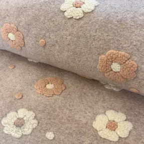 Mantelstof LUXE with 3D Flowers sand