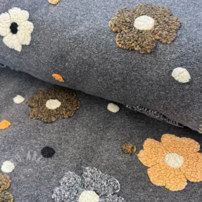 Mantelstof LUXE with 3D Flowers grey