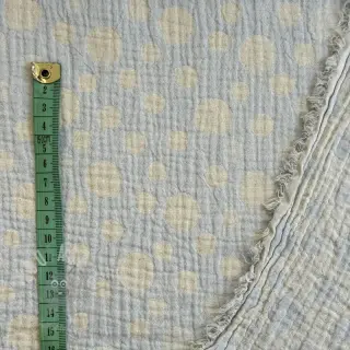 Dubbelgaas/mousseline JACQUARD Dots light blue