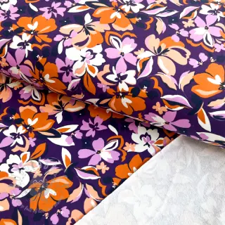 Sweaterstof Bright flowers design purple ochre