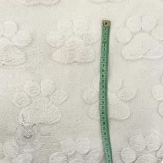 Fleece Paw prints ecru