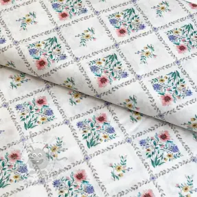 Katoenen stof Flowers Tara off white design En digital print