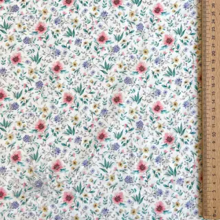 Katoenen stof Flowers Tara off white design B digital print